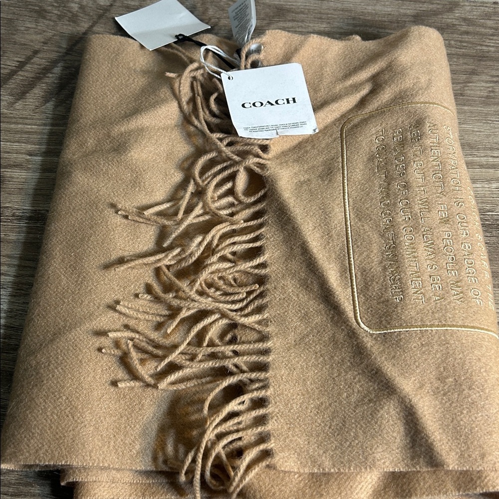 Coach CB685 100% Cashmere Embroidered Patch Logo Scarf - Picture 9 of 9